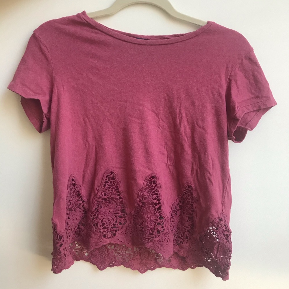 Magenta short sleeve lace top
